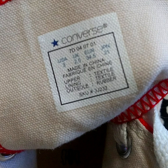 Youth CHUCK TAYLOR CONVERSE HIGH TOPS SIZE 3 NWOT - Picture 7 of 9